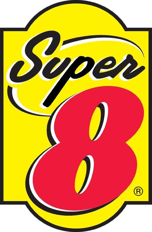Super 8 By Wyndham Holton Motel Exterior photo